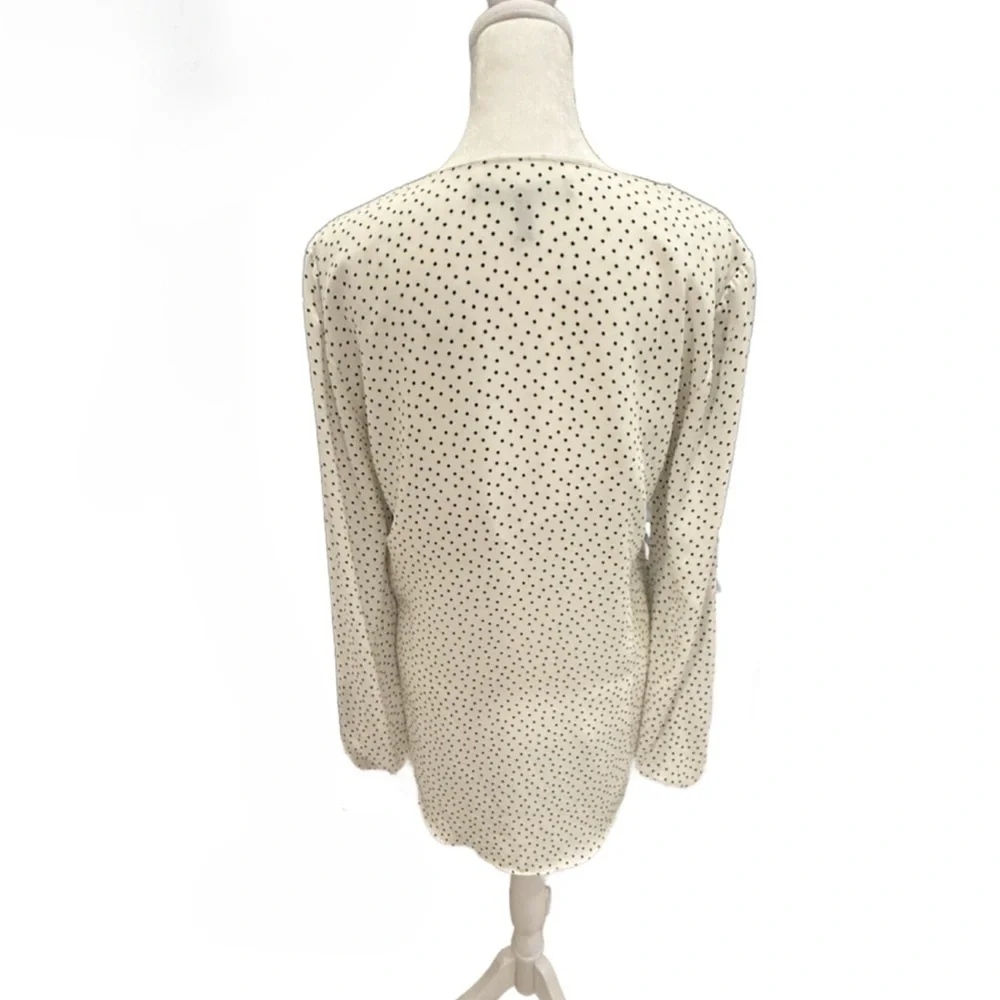 White House Black Market White Blouse with Black Dots. Size 2 - Picture 3 of 7